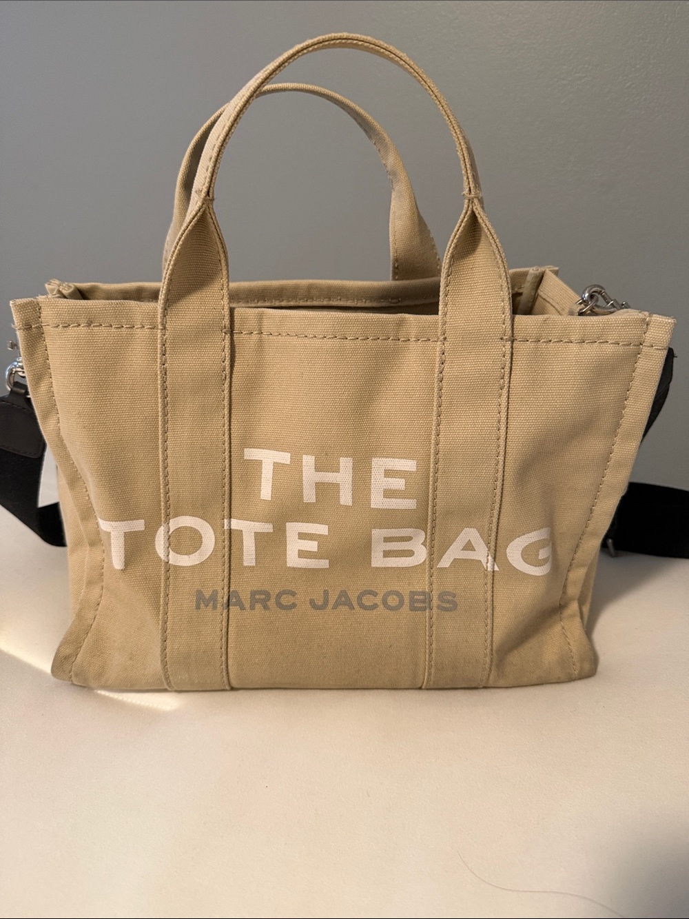 Marc Jacobs Canvas Tote Bag in Beige with White Logo & adjustable strap
